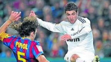 El Madrid remata, marca y roba más que el Barça