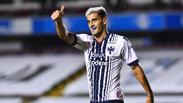 Germán Berterame festeja su gol en contra de Querétaro.