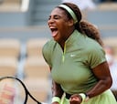 Serena Williams flaquea, pero continúa tras el 24º