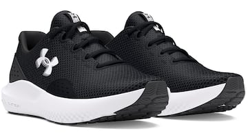 Zapatillas para running Under Armour Grade School UA Surge 4 negras para hombre en Amazon