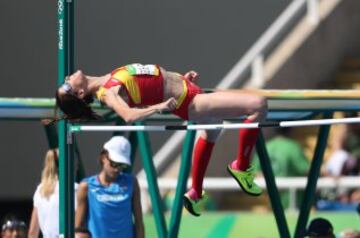 La española Ruth Beitia se ha metido en la final, de salto de altura, con una marca de 1,94  exactamente la requerida para acceder a la lucha por el título.