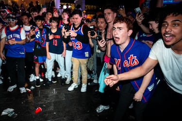 Where and when is the New York block party to watch the Knicks in game 1 against the Pacers outside MSG?