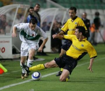 El 12 de junio de 2005, el Alavés ganó al Elche por 1-2 en la jornada 41 de Segunda División. El conjunto vitoriano volvía a la máxima categoría dos temporadas después de bajar a Segunda. 