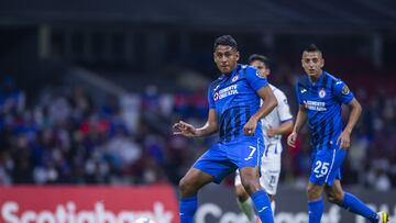 Luis Romo of Cruz Azul during the game Cruz Azul (MEX) vs CF Monterrey (MEX), corresponding to Semifinals second leg match of the 2021 Scotiabank Concacaf Champions League, at Azteca Stadium, on September 16, 2021.
<br><br>
Luis Romo de Cruz Azul durante el partido Cruz Azul (MEX) vs CF Monterrey (MEX), correspondiente al partido de Vuelta de Semifinales de la Liga de Campeones Scotiabank Concacaf 2021, en el Estadio Azteca, el 16 de Septiembre de 2021.