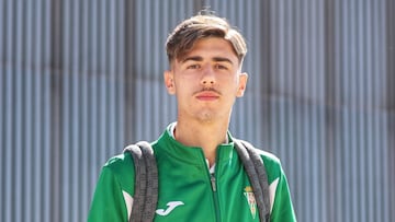 Dani Requena, en la puerta de El Arcángel