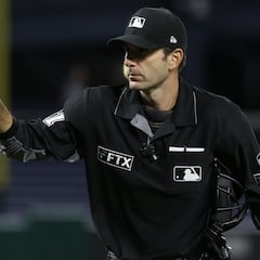 MLB disciplina a umpire Pat Hoberg por apuestas deportivas