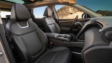 Este es el interior de un auto