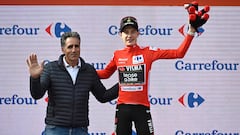 Vingegaard se enfunda el maillot rojo