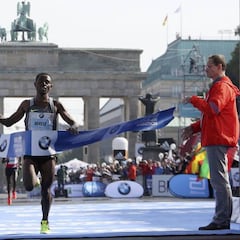 Bekele, a seis segundos del récord mundial de maratón