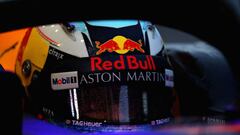 MONTMELO, SPAIN - FEBRUARY 26:  Daniel Ricciardo of Australia and Red Bull Racing prepares to drive during day one of F1 Winter Testing at Circuit de Catalunya on February 26, 2018 in Montmelo, Spain.  (Photo by Mark Thompson/Getty Images)