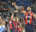 El Baskonia se lleva el derbi vasco gracias a Beaubois