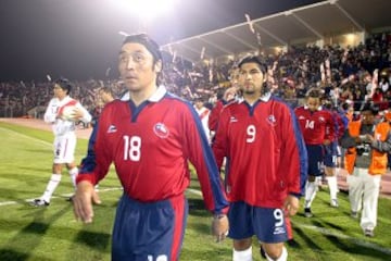 Rodrigo Meléndez: Chile vendió cara su derrota en Montevideo en las clasificatorias para Alemania 2006. La Roja cayó por 2-1 con descuento del Kalule. 