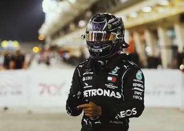 El piloto británico ha conseguido una nueva pole en su haber tras la clasificación del Gran Premio de Bahréin. 