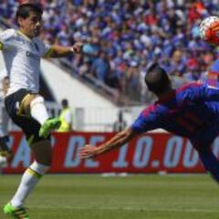 La U y Colo Colo igualan en un Superclásico para el olvido