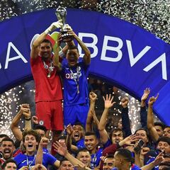 Novena estrella ya luce en el escudo de Cruz Azul