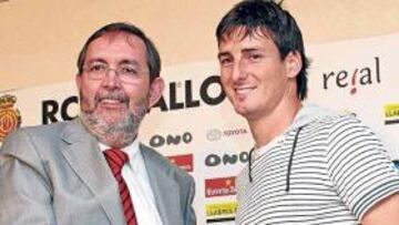 <b>UNO Y NO MÁS. </b>La venta de Aduriz, que fue por hacer caja, no se repetirá este ejercicio.