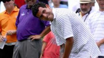 <b>RELAJADO. </b>Tévez participó ayer en un torneo de golf en Argentina.