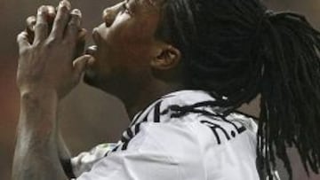 <b>CUARTA.</b> La Federación Internacional de Historia y Estadística del Fútbol (IFHHS) ha nombrado la Premier League como mejor liga del mundo, repitiendo el galardón de 2007, mientras que la liga española cae del segundo al cuarto puesto en esta clasificación, elaborada en función los puntos ganados en competencias oficiales por los cinco primeros clubes de cada liga.