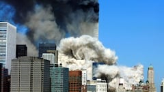 (ARCHIVOS) En esta foto de archivo tomada el 11 de septiembre de 2001, el humo se eleva despu&eacute;s del colapso de la primera de las dos torres del World Trade Center. 