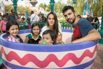 Raúl Albiol y su familia.