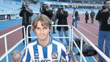 <b>LA ESTRELLA. </b>Savio fue presentado ayer en medio de una gran expectación.