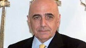 <b>ACTA DE DEFUNCIÓN.</b> Galliani ha terminado con la agonía de la Fiorentina, culminando esta, con el descenso de categoría, por la grave crisis económica por la que atraviesa.