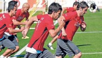 <b>UN PASO AL FRENTE. </b>Los futbolistas quieren enderezar el rumbo del Submarino en esta semana.