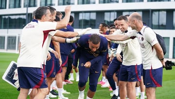 Mbappé, en su primer entrenamiento tras ser 'readmitido' por el club.