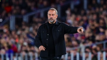 Flick no deja a nadie en Barcelona