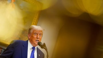 The President of the United States appeared at the White House with the Secretary of Health, and the reactions to his face were immediate.