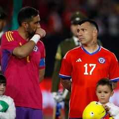 “No hay nada más importante”: el comentado debate que pone el foco en Medel y Bravo en la Roja