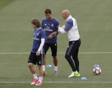 Último entrenamiento del Madrid antes de recibir al Sevilla