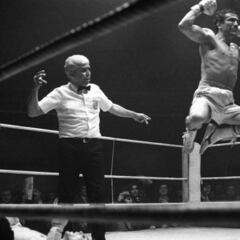 El campeón de boxeo Perico Fernández muere a los 64 años