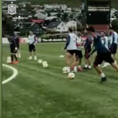 "¡Madre mía lo de Rodri"! En la Federación alucinan con este gol