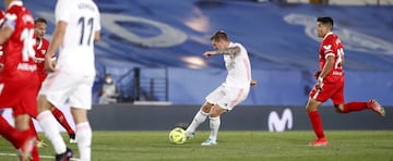 El disparo de Kroos que tras ser desviado supuso el 2-2.