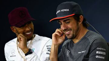 MONTREAL, QC - JUNE 08:  Fernando Alonso of Spain and McLaren Honda and Lewis Hamilton of Great Britain and Mercedes GP in the Drivers Press Conference during previews for the Canadian Formula One Grand Prix at Circuit Gilles Villeneuve on June 8, 2017 in Montreal, Canada.  (Photo by Dan Istitene/Getty Images)
 PUBLICADA 09/06/17 NA MA21 1COL
 PUBLICADA 09/06/17 NA MA23 3COL