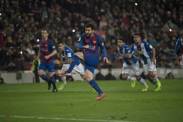 Luis Enrique and voice of Barça's supporters’ stand