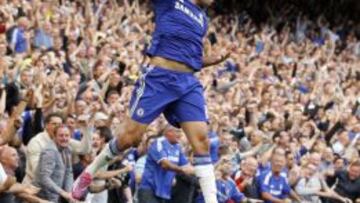 Diego Costa celebra un tanto en Stamford Bridge