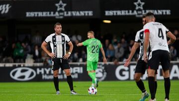 La derrota ante el CD Leganés ha dejado todavía más tocado al entorno albinegro.