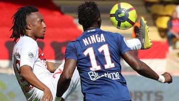 Gelson, de blanco, durante un partido de la Ligue 1.