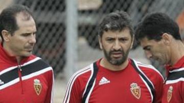 Nayim (en el centro) junto a Gay y Solana en su etapa de técnicos al frente del Zaragoza.