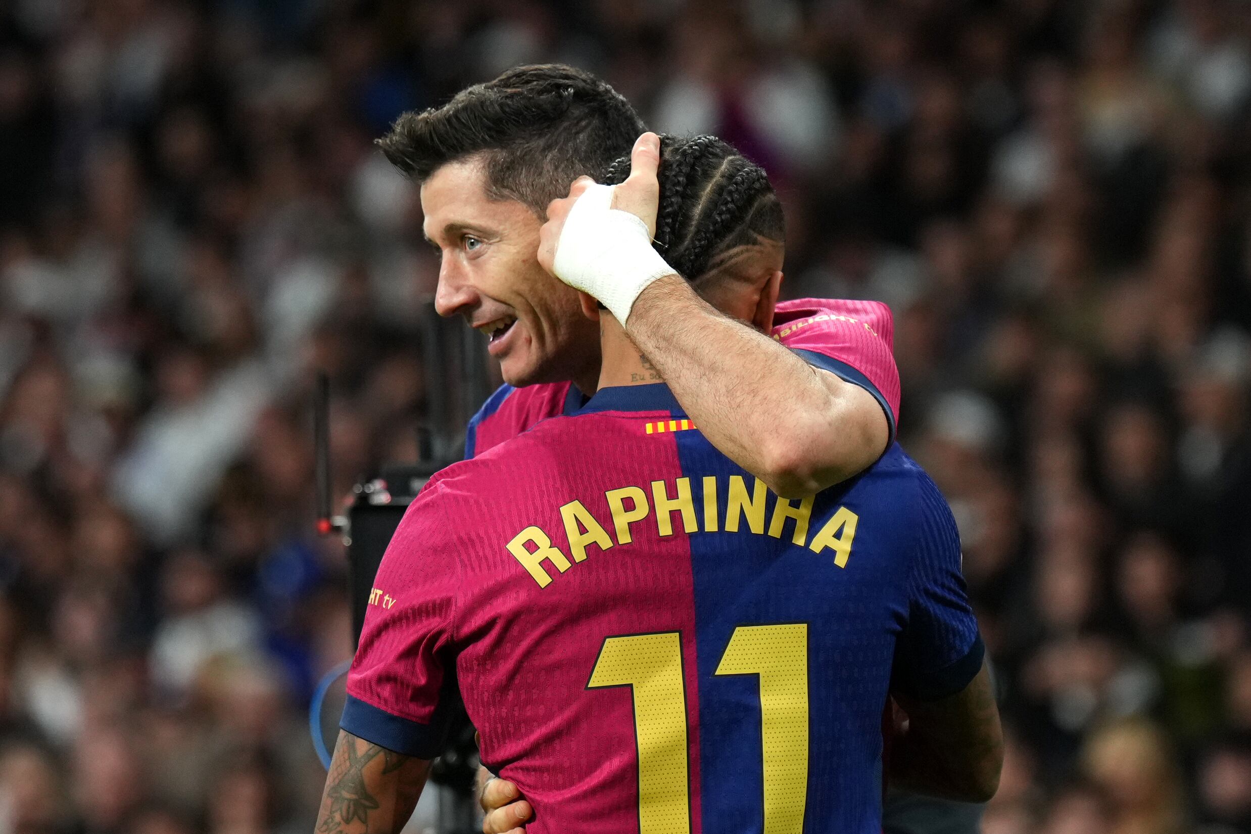 Robert Lewandowski: 14 goles y 2 asistencias | Rabinha: 7 goles y 8 asistencias | Total: 21