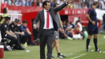 Emery durante el partido ante el Sporting.
