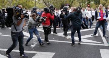 Legia hooligans involved in violent clashes at Bernabeu