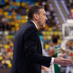 Navarro elogia a Howard: “Es un jugador muy de moda”