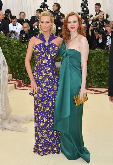 Poppy Delevingne y Karen Elson.