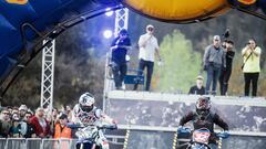 Cody Webb celebra en el prólogo del Red Bull Los Andes 2022