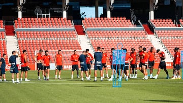 Entrenamiento en el estadio de Son Moix de la plantilla del RCD Mallorca.