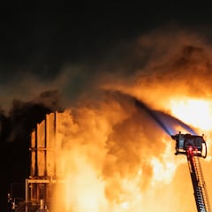 Huge flames in the Chevron fire at the largest oil refinery in production on the West Coast: “could affect air quality”