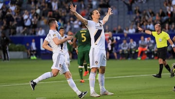 Zlatan celebrando su gol con LA Galaxy